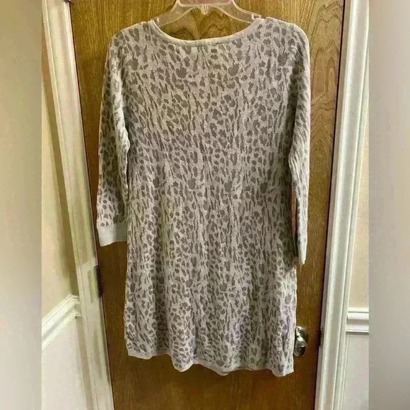 Express Leopard Animal Print Scoop Neck Quarter Sleeve Sweater Dress Size M - Picture 2 of 6